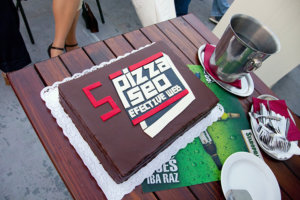 5 rokov Pizza SEO torta